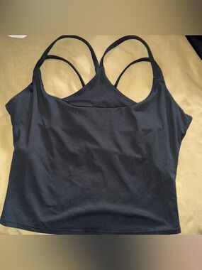 Fabletics crop tank with shelf bra
